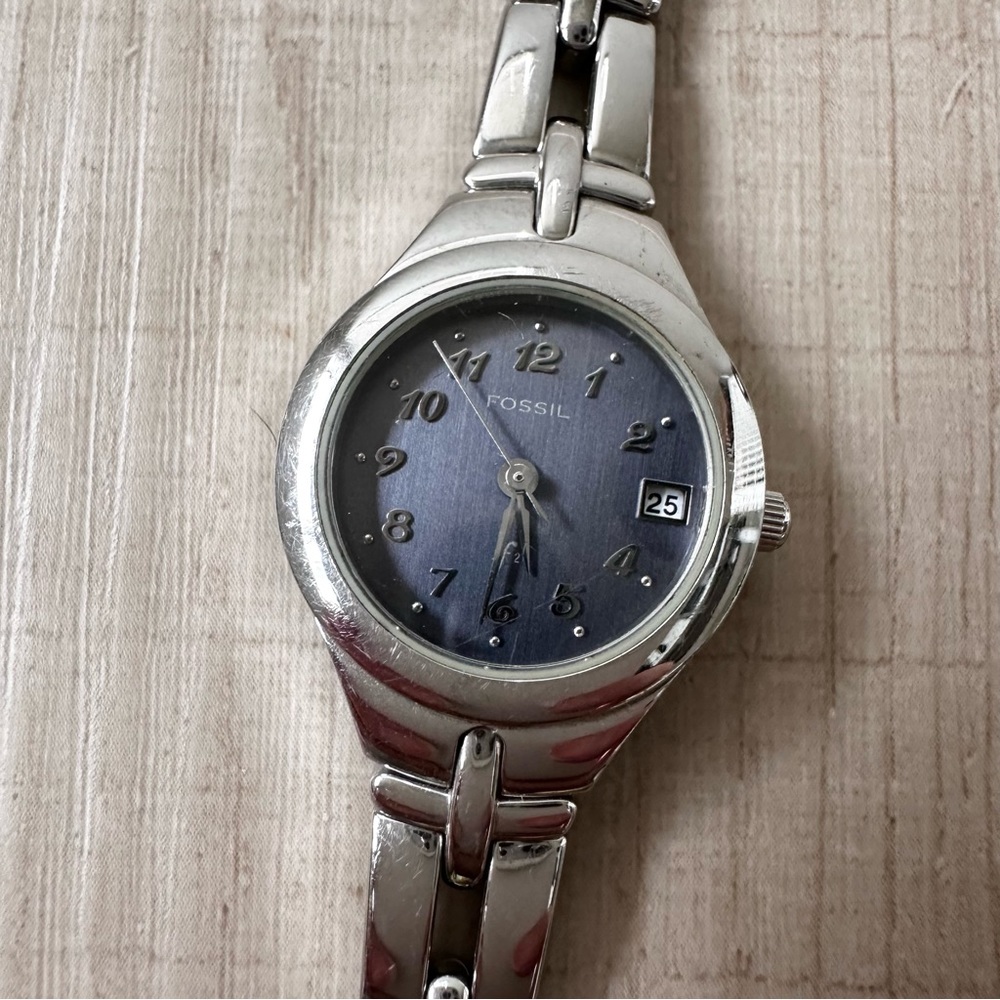 FOSSIL watch - Picture 2 of 6